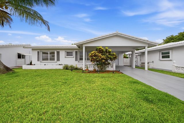 8410 Nw 59th Place, Tamarac