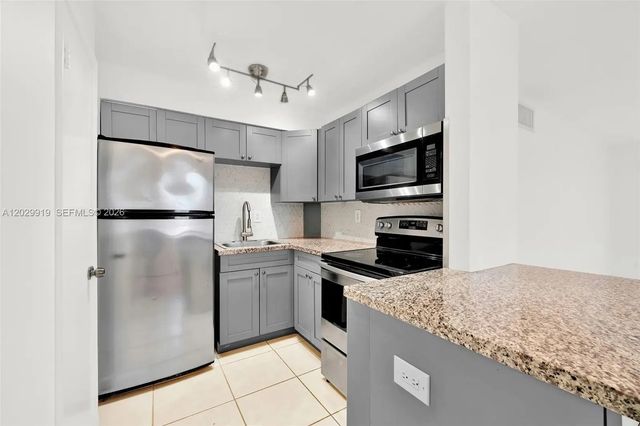 4 of 15 - 8701 Sw 141st Street #h6, Palmetto Bay, FL