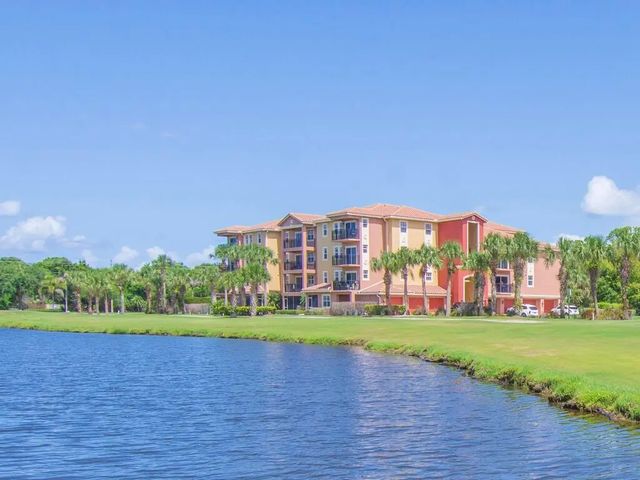 4190 Gator Greens Way #32, Fort Pierce