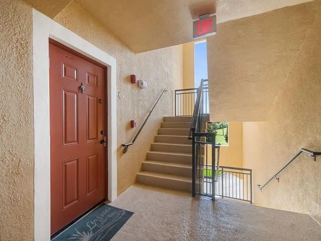 3 of 40 - 4190 Gator Greens Way #32, Fort Pierce, FL