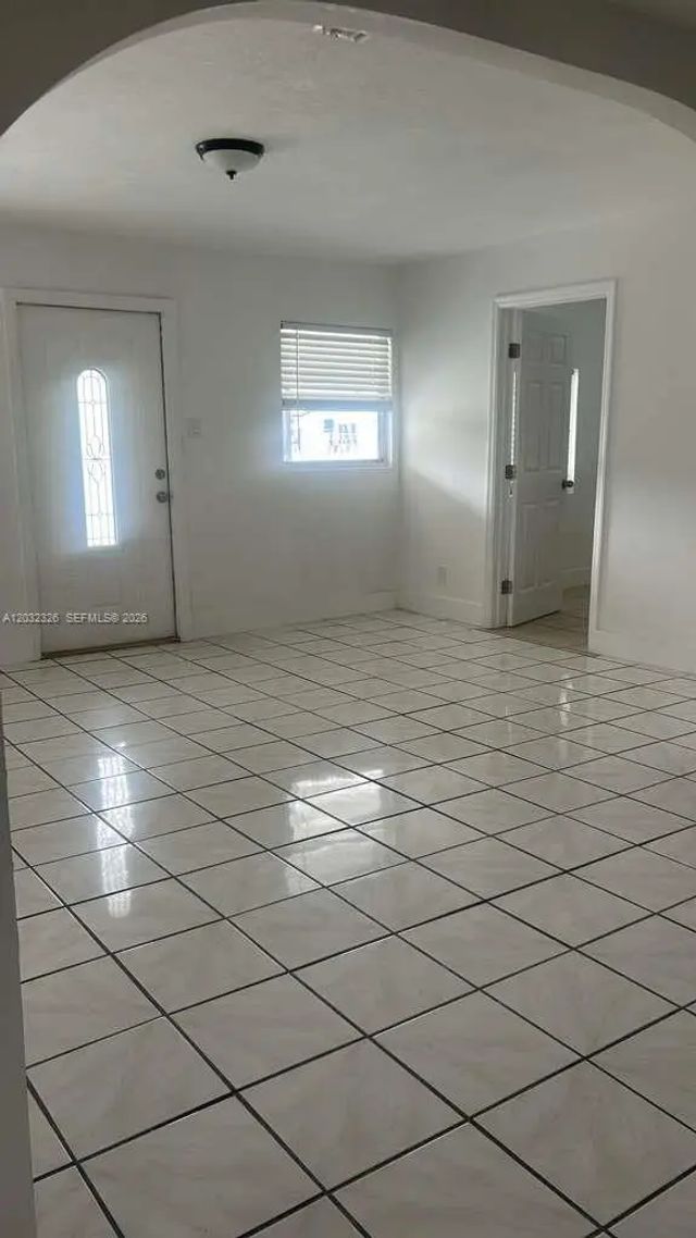 3 of 18 - 2467 Nw 103rd Street, Miami, FL