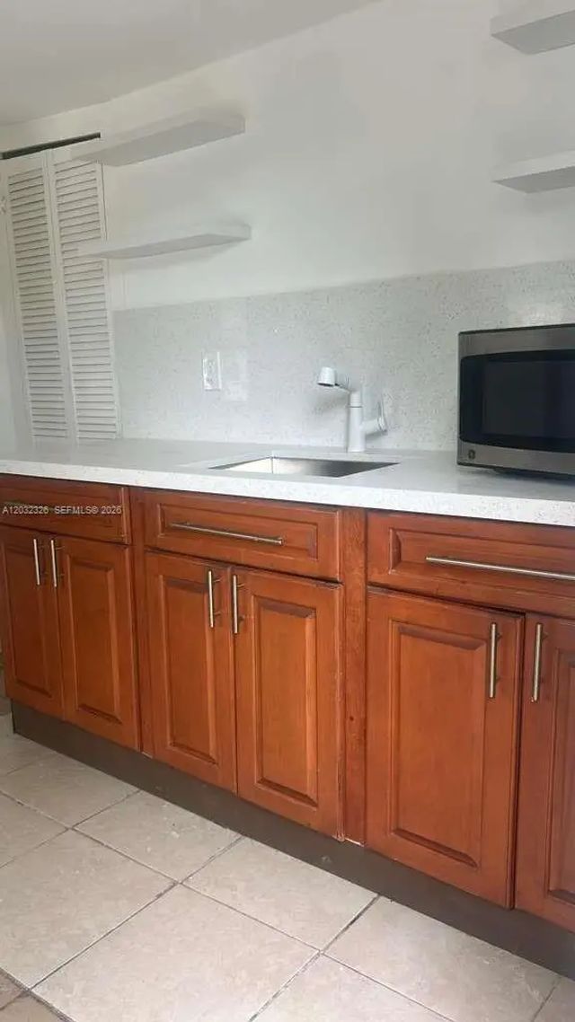 5 of 18 - 2467 Nw 103rd Street, Miami, FL