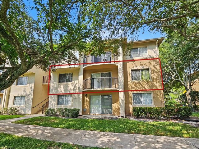 2 of 52 - 500 Crestwood Court N #504, Royal Palm Beach, FL