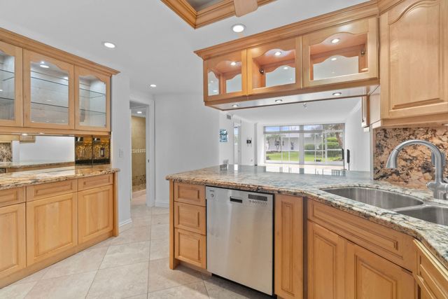 4 of 37 - 2731 Ne 14th St  Causeway #115, Pompano Beach, FL