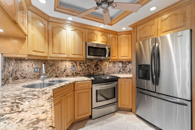 5 of 37 - 2731 Ne 14th St  Causeway #115, Pompano Beach, FL