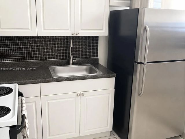 5 of 12 - 716 Nw 4th Street, Hallandale Beach, FL
