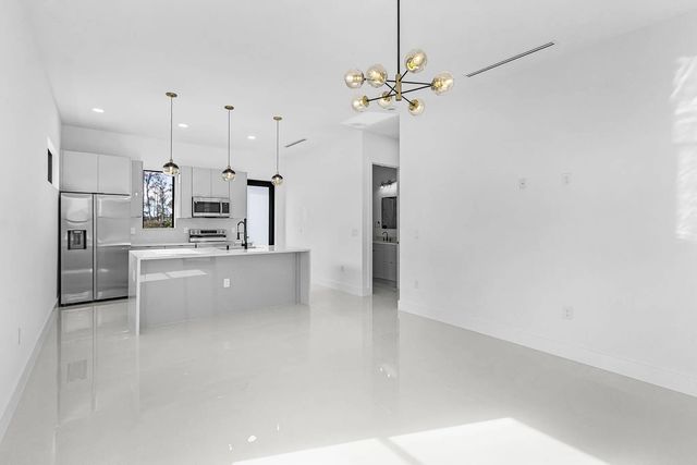 3 of 10 - 918 Anaconda Avenue S, Lehigh Acres, FL