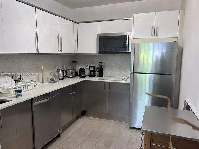 4 of 9 - 700 16th Street #109, Miami Beach, FL