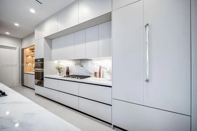 5 of 93 - 906 Ne 17th Terrace, Fort Lauderdale, FL