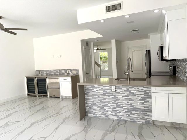 5 of 26 - 117 Waterford Drive, Jupiter, FL