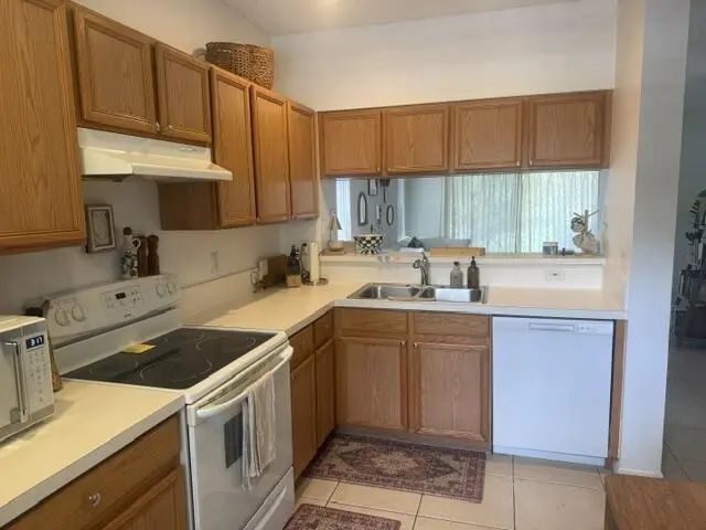 4 of 16 - 5122 Palmbrooke Circle, West Palm Beach, FL
