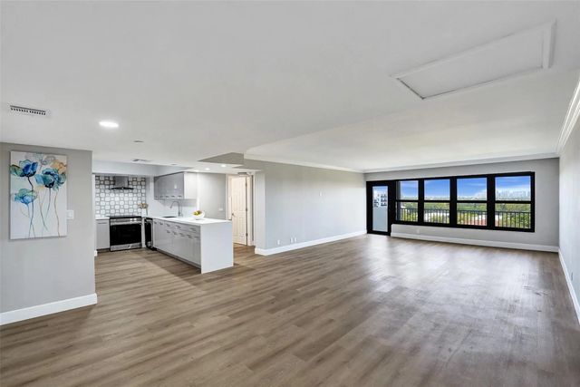 4 of 49 - 3200 Port Royale Drive N #905, Fort Lauderdale, FL