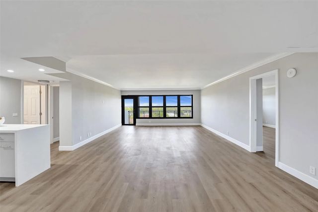 5 of 49 - 3200 Port Royale Drive N #905, Fort Lauderdale, FL