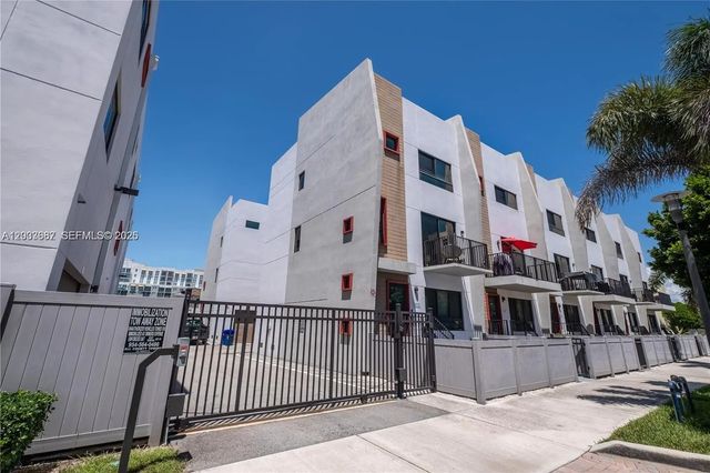 2 of 25 - 113 Ne 6 Street #3607, Fort Lauderdale, FL
