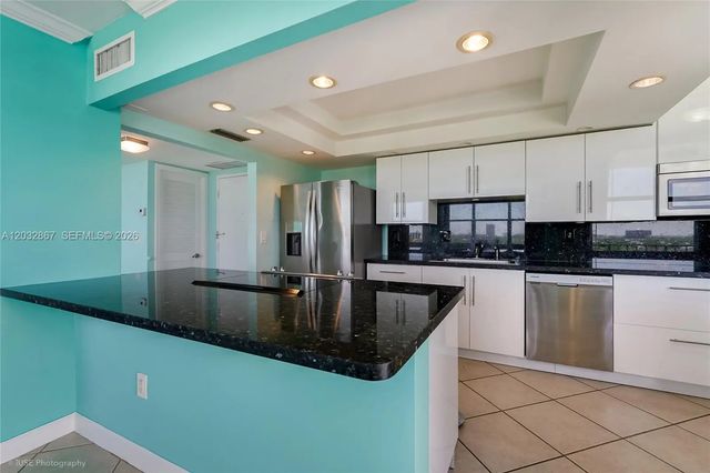 4 of 21 - 11930 N Bayshore Drive #909, North Miami, FL