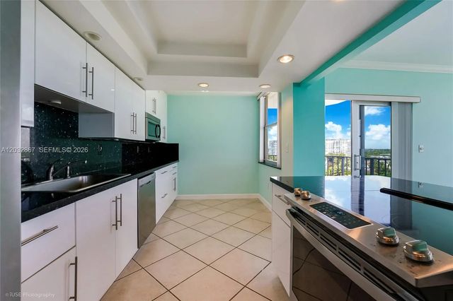 5 of 21 - 11930 N Bayshore Drive #909, North Miami, FL