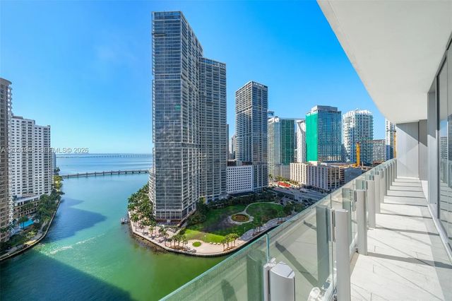5 of 48 - 300 Biscayne Blvd Way #1904c, Miami, FL
