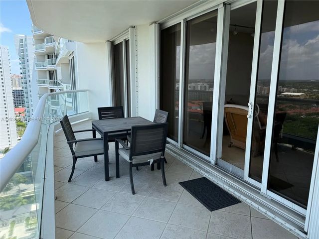 5 of 21 - 7000 Island Boulevard #2403, Aventura, FL