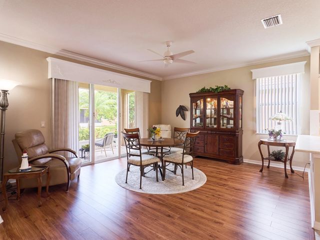 5 of 23 - 875 Nw Sarria Court, Port St. Lucie, FL