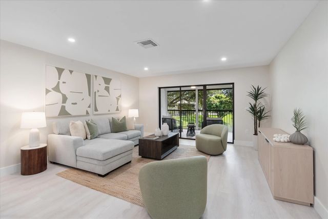 2 of 50 - 52 Stratford Lane W #f, Boynton Beach, FL
