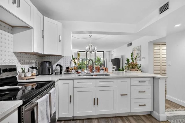 3 of 33 - 8150 W Mcnab Road #304, Tamarac, FL