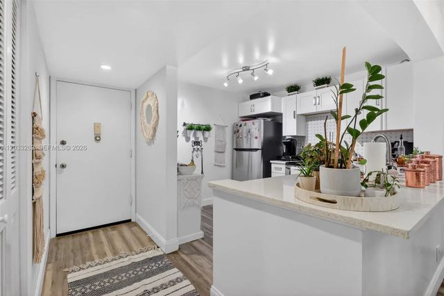 5 of 33 - 8150 W Mcnab Road #304, Tamarac, FL