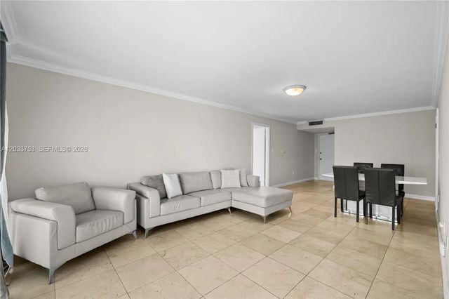 3 of 31 - 18011 Biscayne Boulevard #902, Aventura, FL