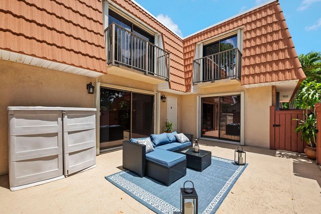 4 of 26 - 2874 Waterford Drive S, Deerfield Beach, FL