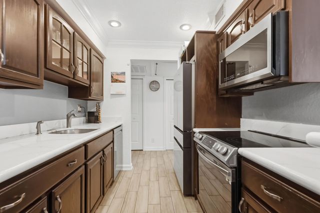 3 of 29 - 1515 E Broward Boulevard #323, Fort Lauderdale, FL