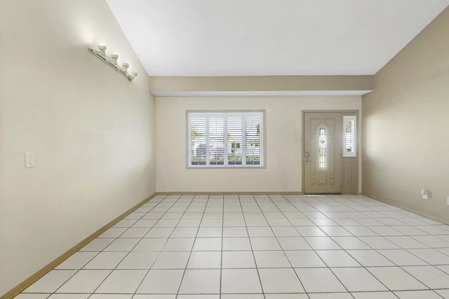 4 of 30 - 5601 Palm Drive, Fort Pierce, FL