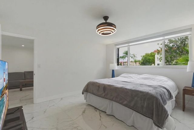 4 of 50 - 9523 N Hollybrook Lake Drive #103, Pembroke Pines, FL