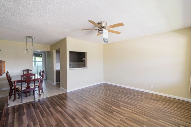 77 Kingswood, West Palm Beach