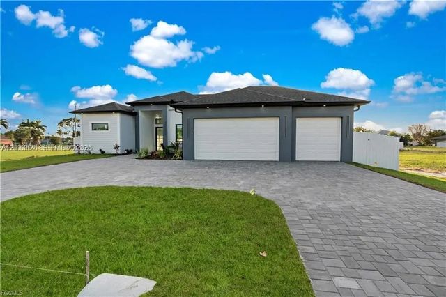 628 Chiquita Boulevard N, Cape Coral