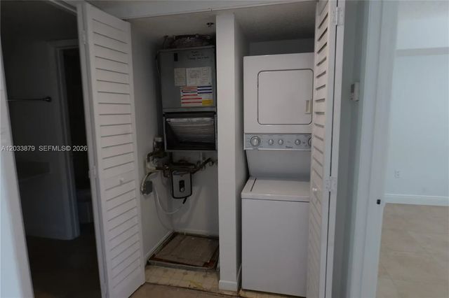 3 of 10 - 771 N Pine Island Road #308, Plantation, FL