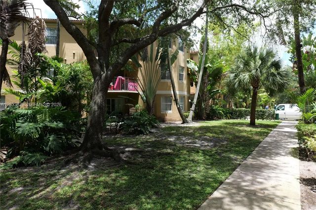 4 of 10 - 771 N Pine Island Road #308, Plantation, FL