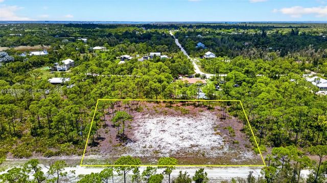 3 of 13 - 15093 Martinique Way, Bokeelia, FL
