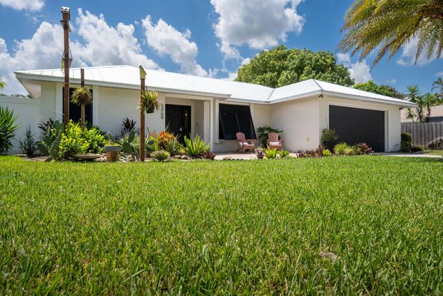 5068 Se Major Way, Stuart