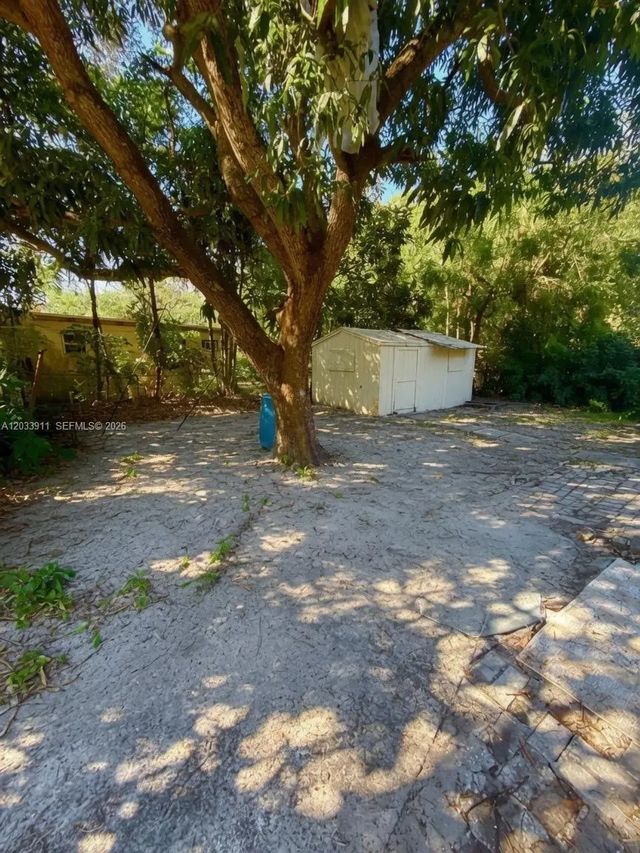 5 of 20 - 1100 N 24th Avenue, Hollywood, FL