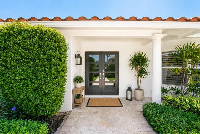 3 of 31 - 4230 Ne 24th Avenue, Lighthouse Point, FL