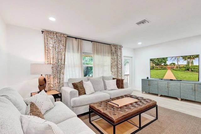 5 of 43 - 207 Salisbury I, West Palm Beach, FL