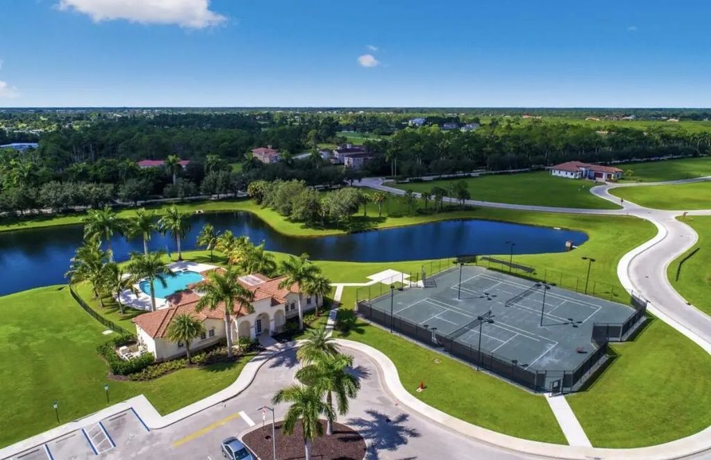 163 Se Via Lago Garda, Port St. Lucie