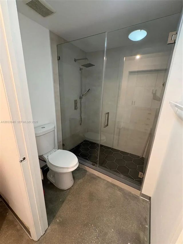 5 of 12 - 690 Sw 1st Court #1212, Miami, FL