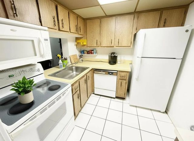5 of 19 - 2800 Nw 56th Avenue #f201, Lauderhill, FL