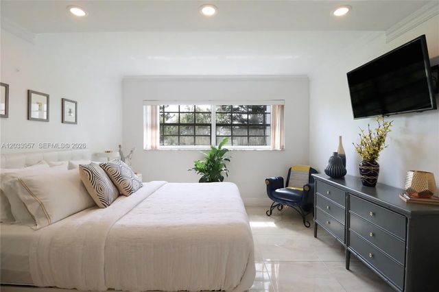 7797 Golf Circle Drive #208j, Margate