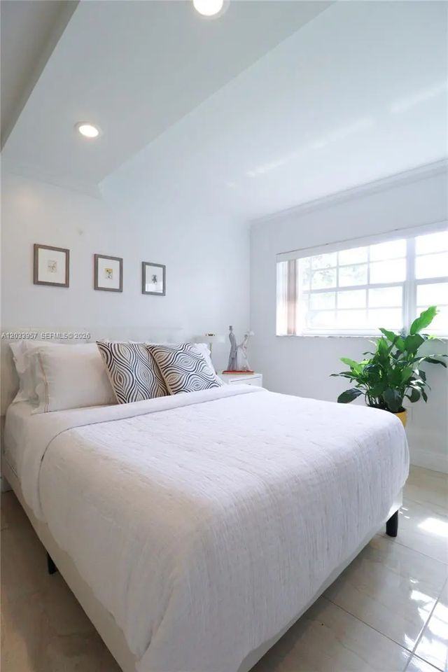 2 of 40 - 7797 Golf Circle Drive #208j, Margate, FL
