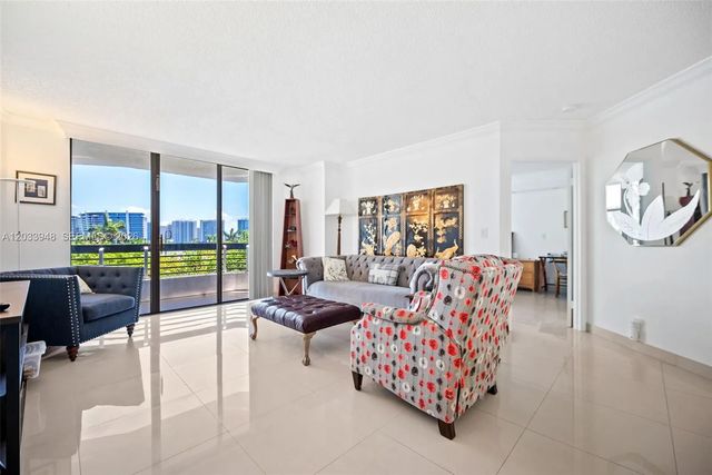 5 of 23 - 19101 Ne 36th Court #504, Aventura, FL