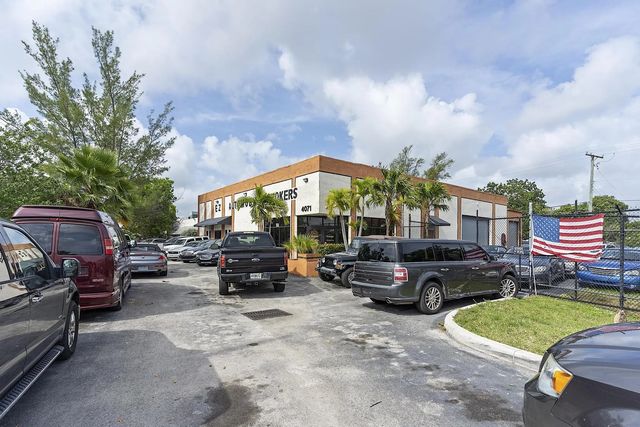 4071 N Dixie Highway, Deerfield Beach
