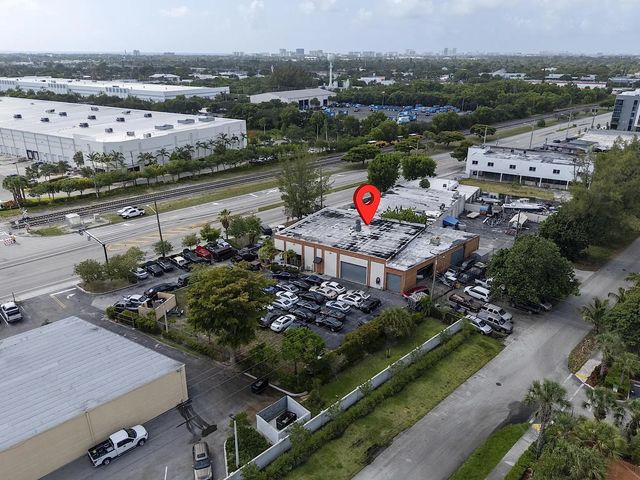 4 of 22 - 4071 N Dixie Highway, Deerfield Beach, FL