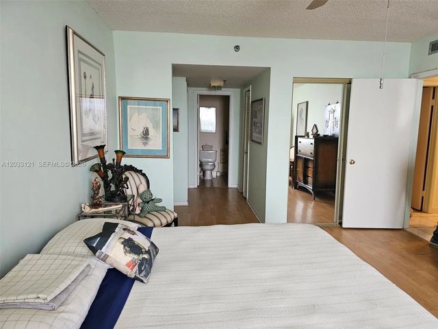 5 of 15 - 3850 Washington Street #1011, Hollywood, FL