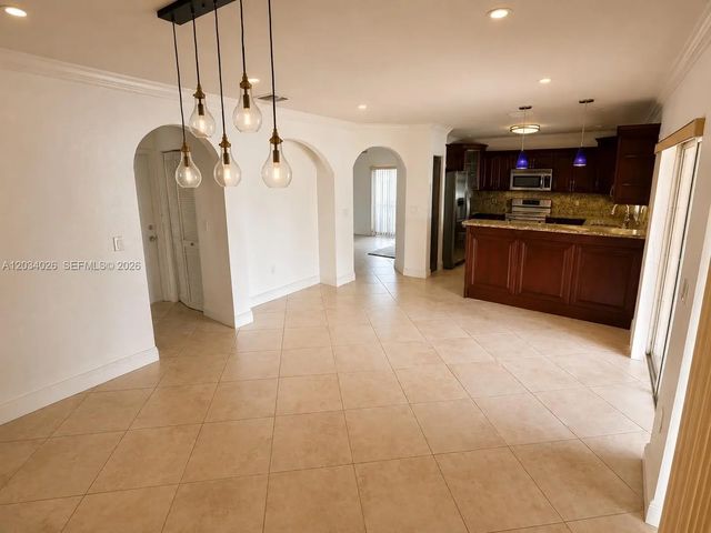 5 of 20 - 12211 Sw 137th Terrace, Miami, FL